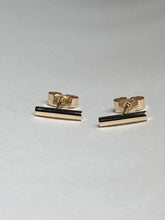 Load image into Gallery viewer, 9ct gold straight bar studs
