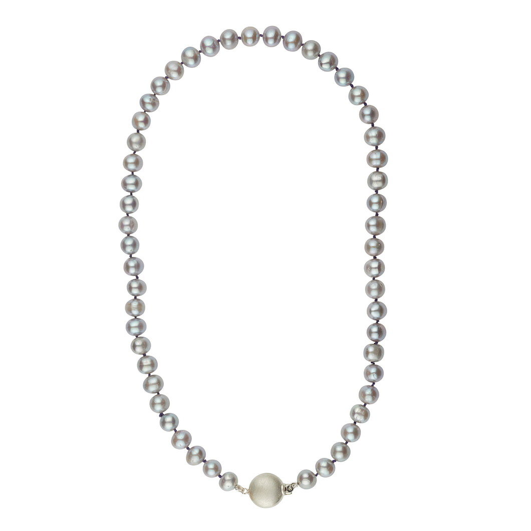 Freshwater cultured pearl necklace